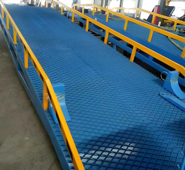 策勒移动式液压登车桥